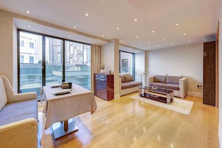 A contemporary one bedroom apartment located in the highly sought after Hyde Park Square. - Photo 2