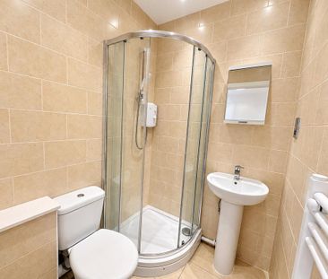 1 bedroom in a house share to rent - Photo 5