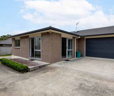 Lovely Modern Brick Home - Photo 4