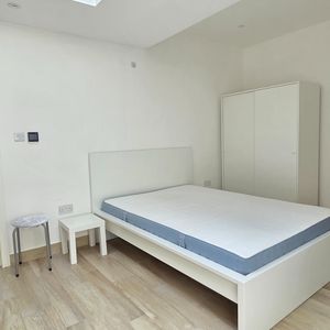 Room in a Shared House, Priory Way, HA2 - Photo 2