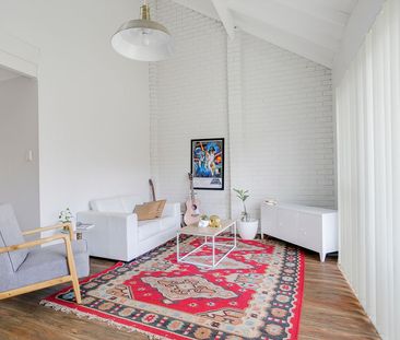 Cosy Townhouse with Complex Pool - Photo 3