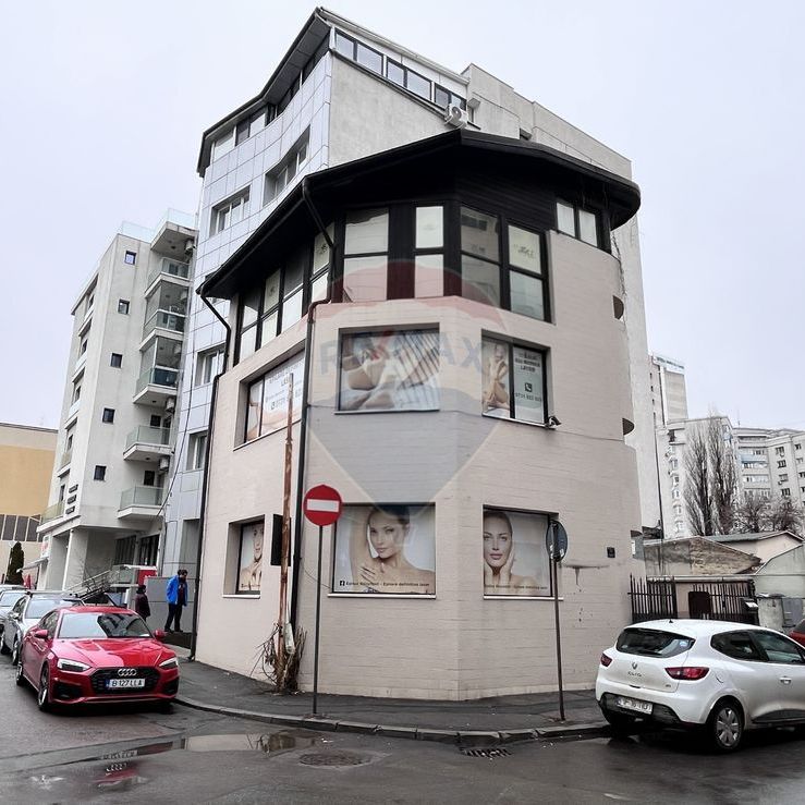 Vila de închiriat 6 camere Piata Victoriei - Fotografie 1