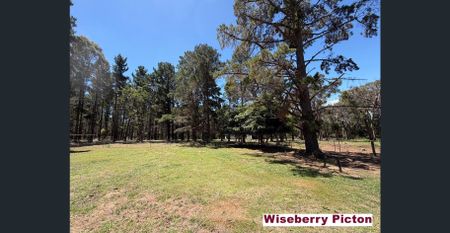 Renovated 3 bedroom home - Photo 4