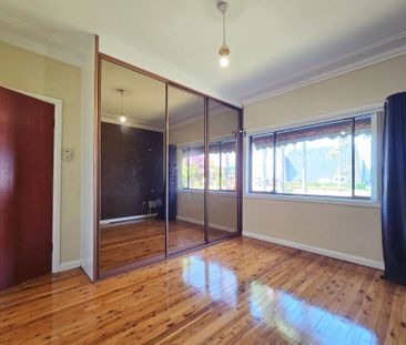 22 Chapel Road, Bankstown - Photo 1