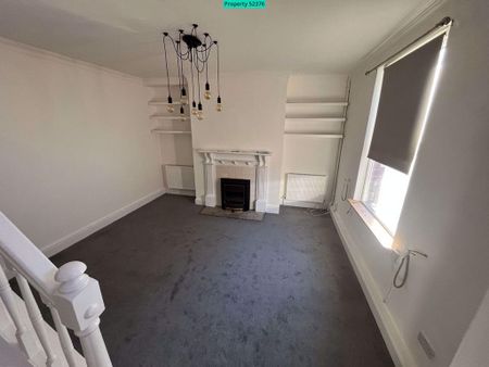 2 bedroom terraced house to rent - Photo 2