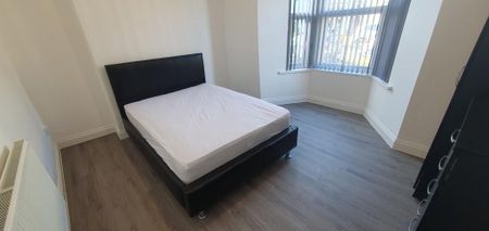 7 bedroom terraced house to rent - Photo 2