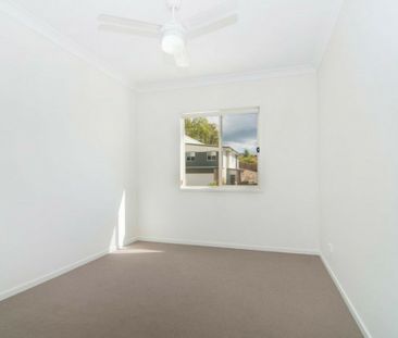 Modern Townhouse In Popular Pimpama! - Photo 6