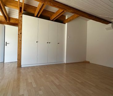 2.5-Zimmer-Dachwohnung im Loftstil zu vermieten - Photo 1