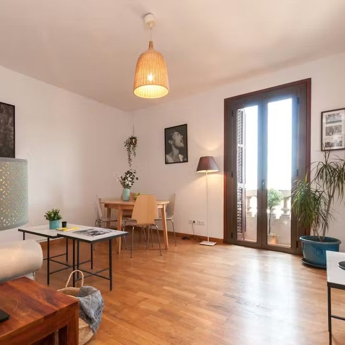 Plaça del Pedró, Barcelona, Catalonia 08001 - Photo 1