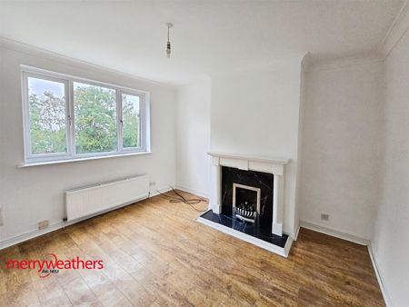 3 bed semi-detached house to rent in Heatons Bank, Rawmarsh, S62 - Photo 2