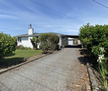 Well-Located 3-Bedroom Home Just Minutes from Schools - Photo 2