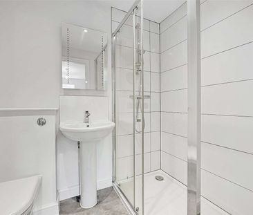 A beautfiully restored four bedroom Cottage - Photo 6