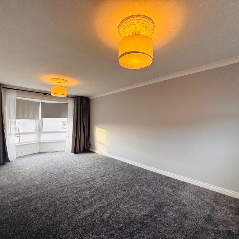 Townhead Street, North Lanarkshire, Kilsyth, G65 0JT - Photo 1