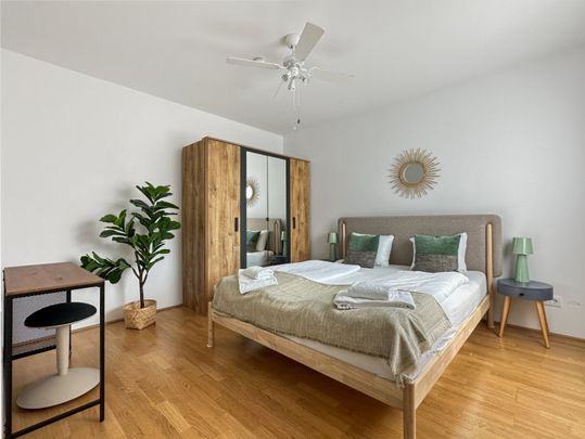 Miete: Vollmöblierte zentral begehbare 2-Zimmer Wohnung | Balkon | 1100 Wien - Photo 1