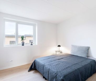 MODERNE OG FLOT 4-VÆRELSES RÆKKEHUS PÅ ENGBODALEN - Foto 1