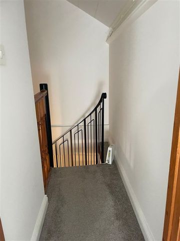 41 The Pine, Winter Garden, Pearse Street, Dublin 2 - Photo 2