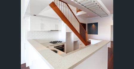 Luxury Waterfront Villa for Lease – Sanctuary Cove - Photo 4