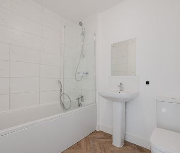 4 bedroom semi-detached house to rent - Photo 1