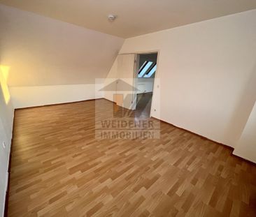 Tolle und ruhige 2 Raum Stadtwohnung in Innenstadtnähe mit Weitblick. - Photo 2