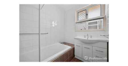 Easy Living in a Convenient Orelia Location - Photo 4