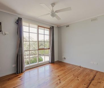 Charming brick house - Photo 5