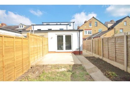 7 bedroom semi-detached house to rent - Photo 3