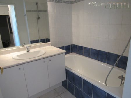 Location Appartement 2 pièces 46m² MONTPELLIER 34000 - Photo 4