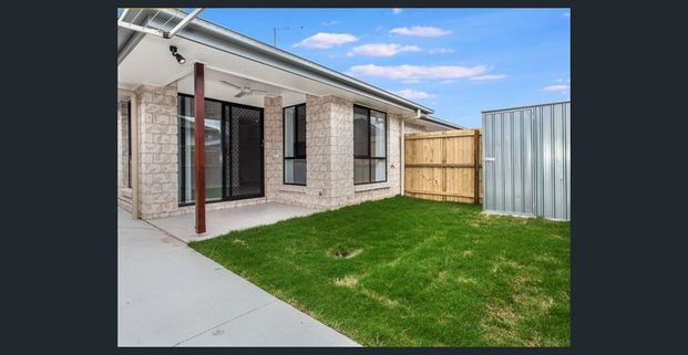 Modern, Low-Maintenance 2-Bedroom Duplex - With Air Conditioning & Remote Garage - Photo 1