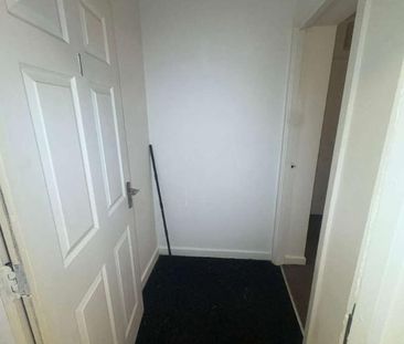 Salford, M27 - Photo 4