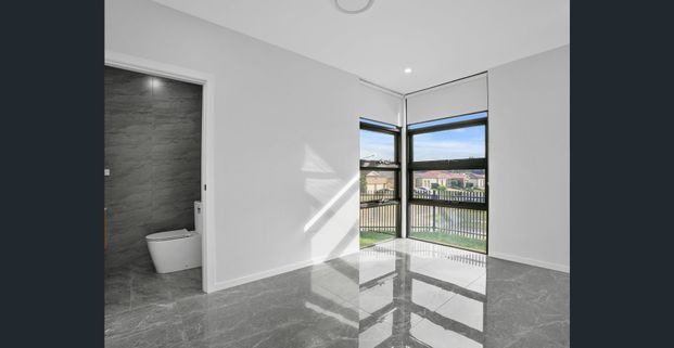 Luxury Family Home - Photo 1