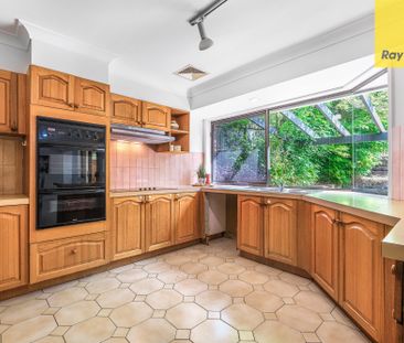 Rare gem in Wentworthville's prestigious 'Dorothy Mount' locale - Photo 4