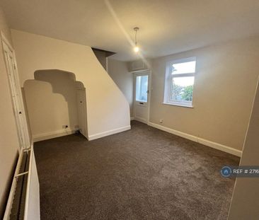2 bedroom end of terrace house to rent - Photo 1