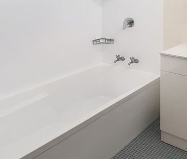 Onehunga - One Tree Hill - Location Location Location - 2 Bedroom Unit - Photo 6