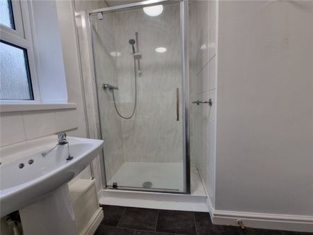 Second Avenue, Nottingham, Nottinghamshire, NG7 - Photo 4