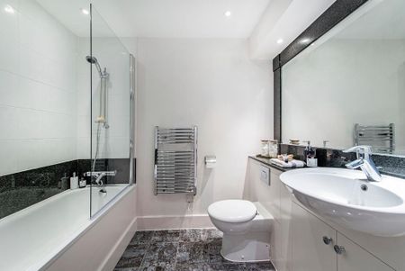 2 bedroom flat to rent - Photo 5