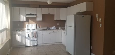 For Lease - 959 Bloor Street Unit# 2A, Toronto, Ontario - Photo 4