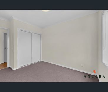 36 Octagonal Street, Cranbourne East, Vic 3977 - Photo 3