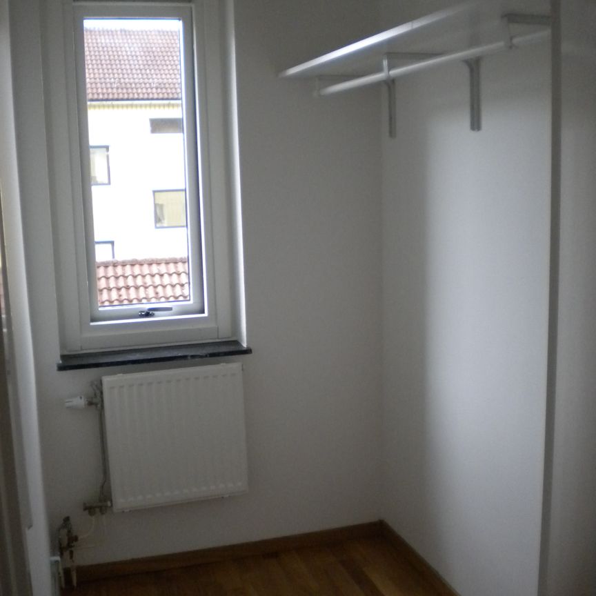 Länsmansvägen 8 B - Foto 1