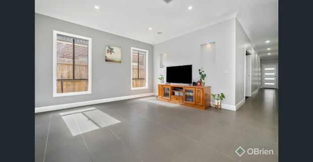 Modern Family Home with Spacious Layout! - Photo 1