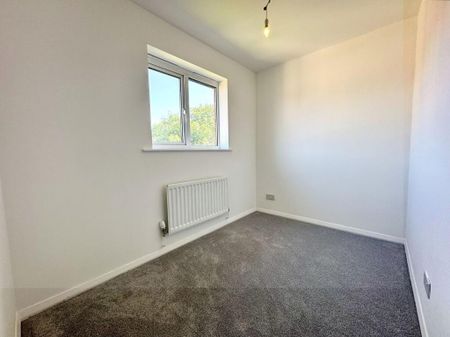 3 bedroom detached house to rent - Photo 4