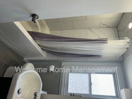 $1,750 / 2 br / 1 ba / Hamilton Has A Gorgeous Upper Unit Awaiting You! - Photo 2