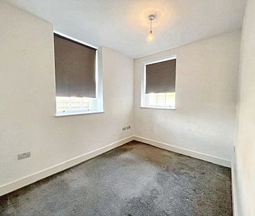 Flat 1, The Old Telephone Exchange, Redhill, 13 Station Road North,... - Photo 5