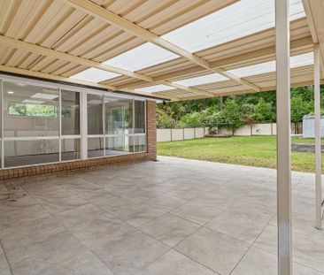 Newly renovated close to freeway - Photo 5