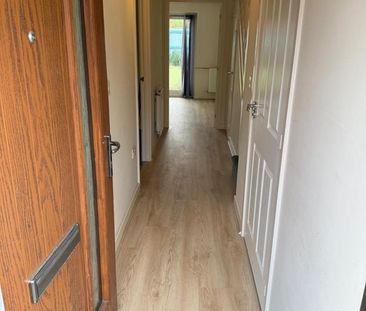 3 Bed Terraced House, Blossom Way, M6 - Photo 6