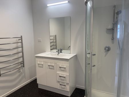 Modern Apartment of Jackson Street - Photo 4