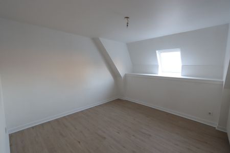 Location Appartement 2 pièces 41m² LA CHARITE SUR LOIRE 58400 - Photo 2