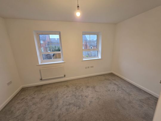 Admiral Avenue, HP2 7BP, Hemel Hempstead - Photo 1