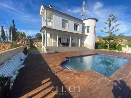 4 room luxury Villa for rent in Rincón de la Victoria, Andalusia - Photo 4
