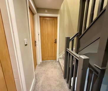 4 Bedroom Semi Detached To Let - Photo 2