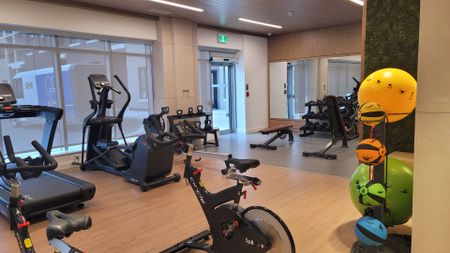 For Lease - 3250 Carding Mill Trail Unit# 524, Oakville, Ontario - Photo 3